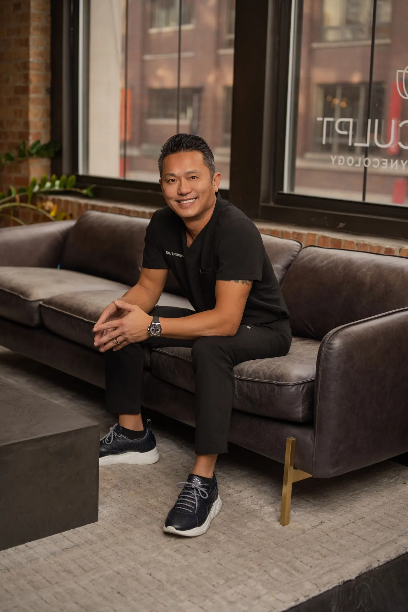 Chicago-Plastic-Surgeon-Dr.-Anh-Tuan-Truong-DSC_3814